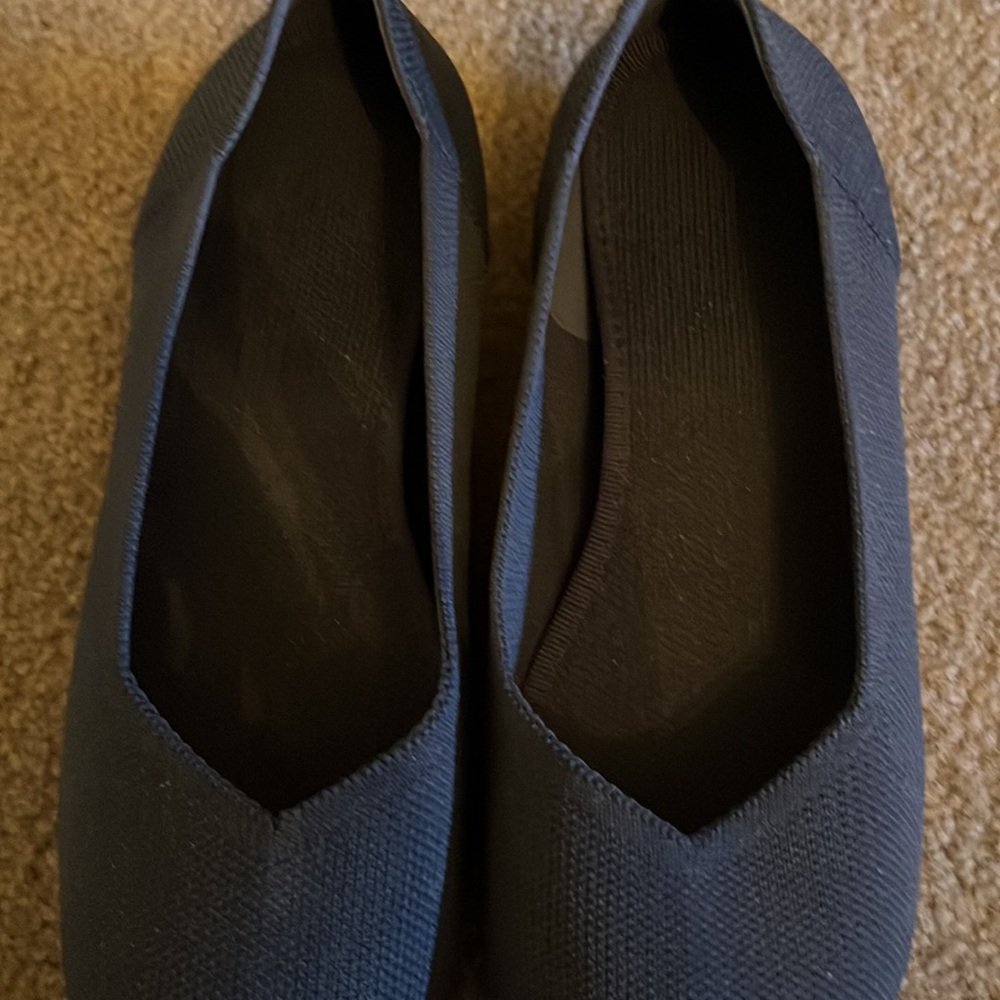 Navy Shoes like Rothy’s - Picture 3 of 5